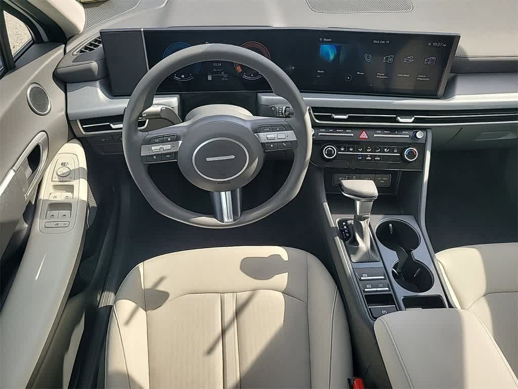 2025 Hyundai Sonata SE 12