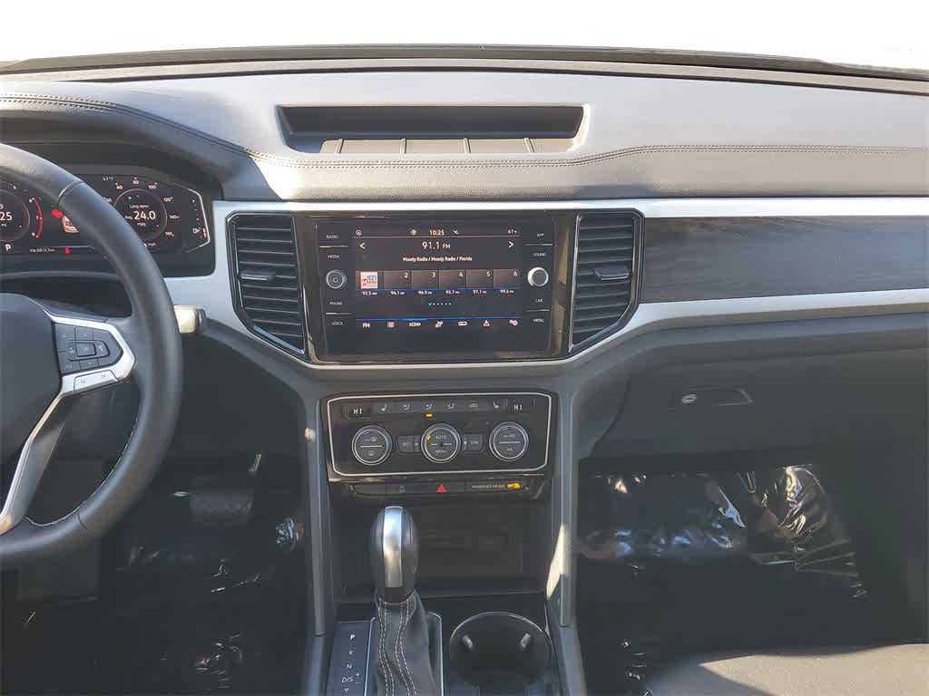 Thumbnail: 2022 Volkswagen Atlas - 15