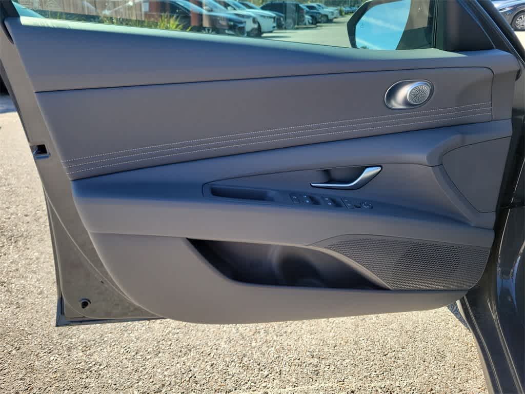 Thumbnail: 2026 Hyundai Elantra - 17