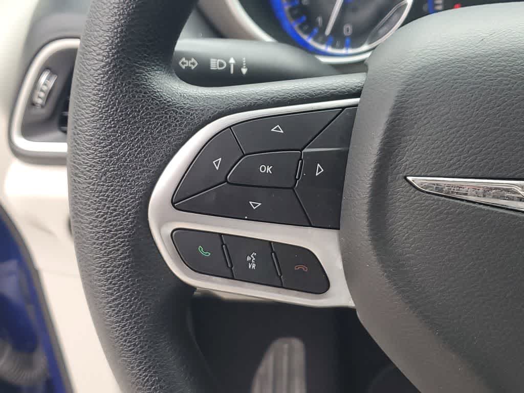 Thumbnail: 2020 Chrysler Pacifica - 25