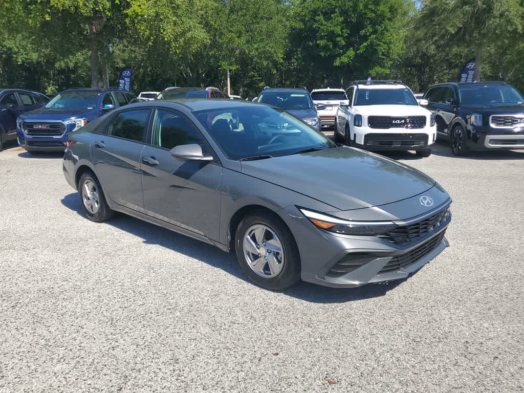 Thumbnail: 2024 Hyundai Elantra - 4