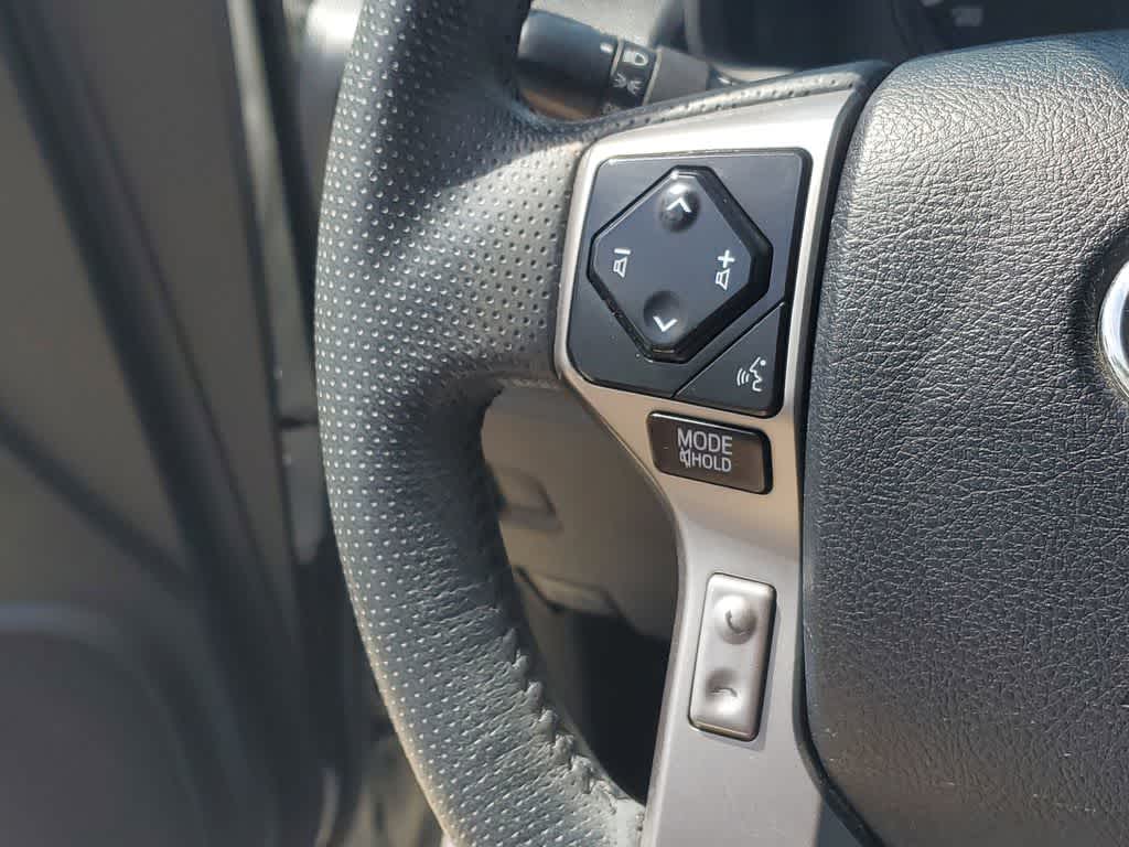 Thumbnail: 2022 Toyota 4Runner - 25