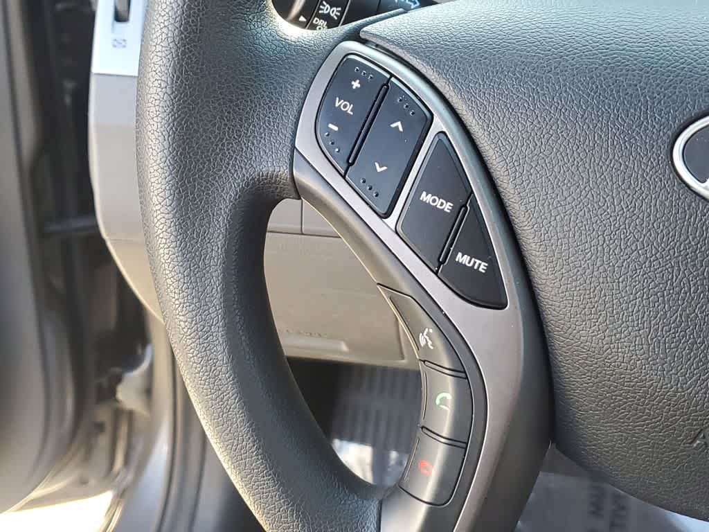 Thumbnail: 2013 Hyundai Elantra - 25