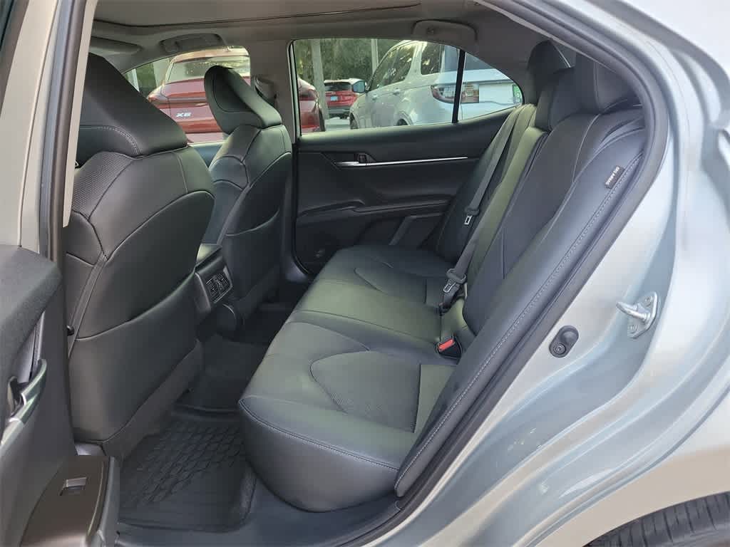 Thumbnail: 2022 Toyota Camry - 10