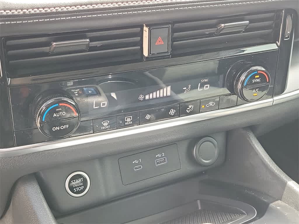 Thumbnail: 2022 Nissan Rogue - 32