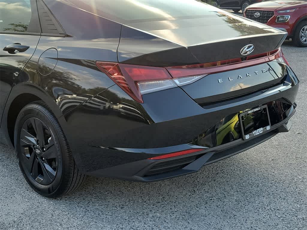 Thumbnail: 2023 Hyundai Elantra - 7