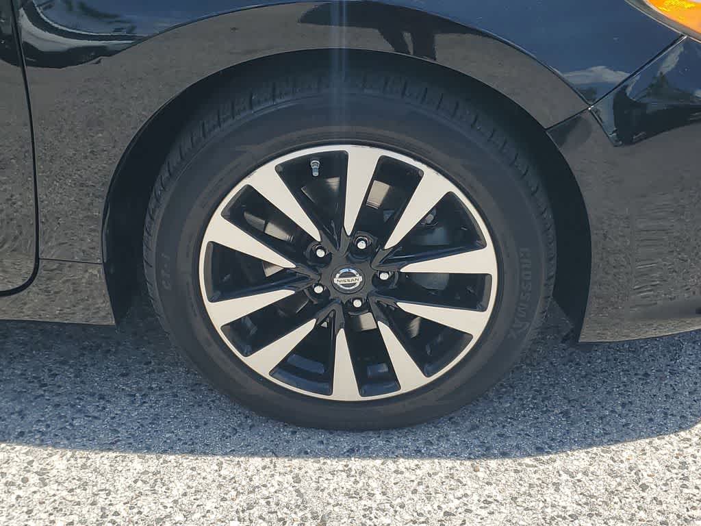 Thumbnail: 2018 Nissan Altima - 5
