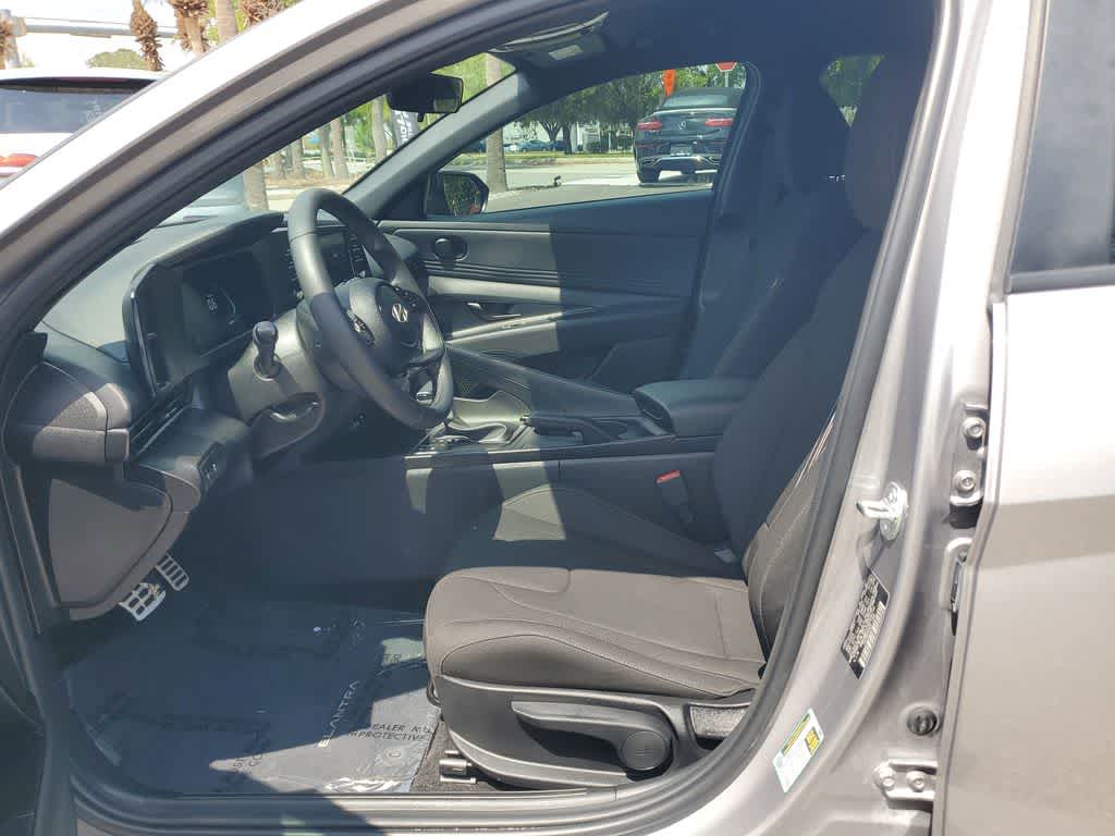 Thumbnail: 2025 Hyundai Elantra - 21