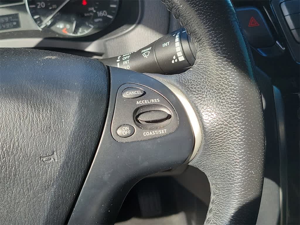 Thumbnail: 2014 Nissan Pathfinder - 26