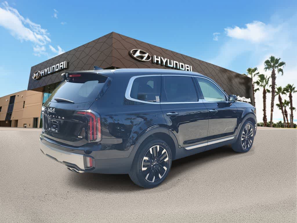 Thumbnail: 2023 Kia Telluride - 3