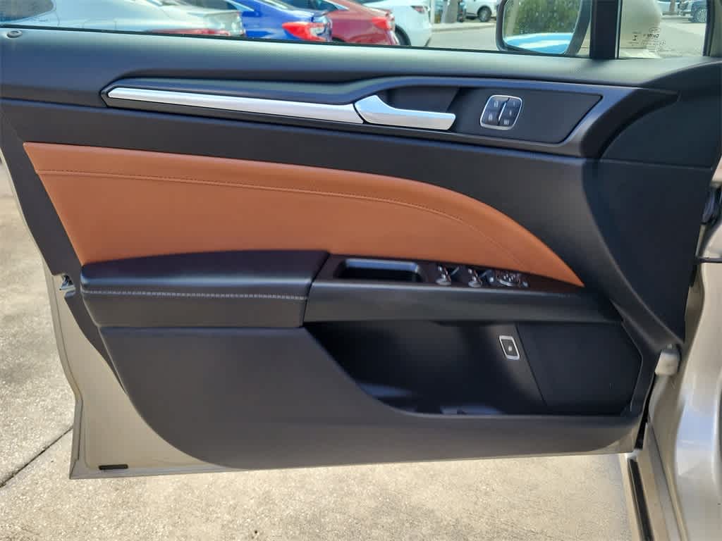 Thumbnail: 2019 Ford Fusion - 18