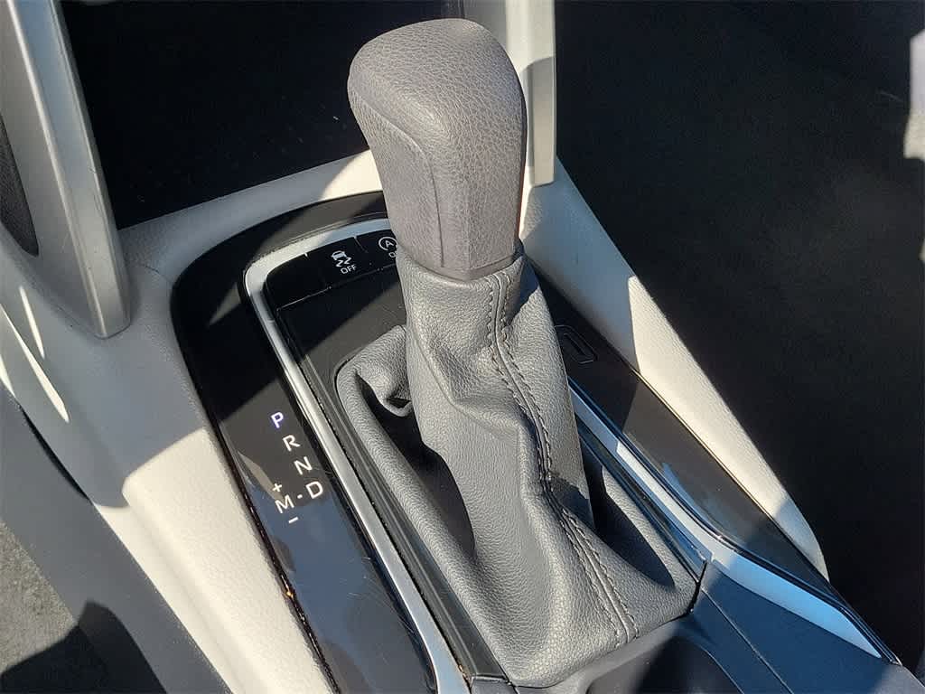 2023 Toyota Corolla Cross L 23