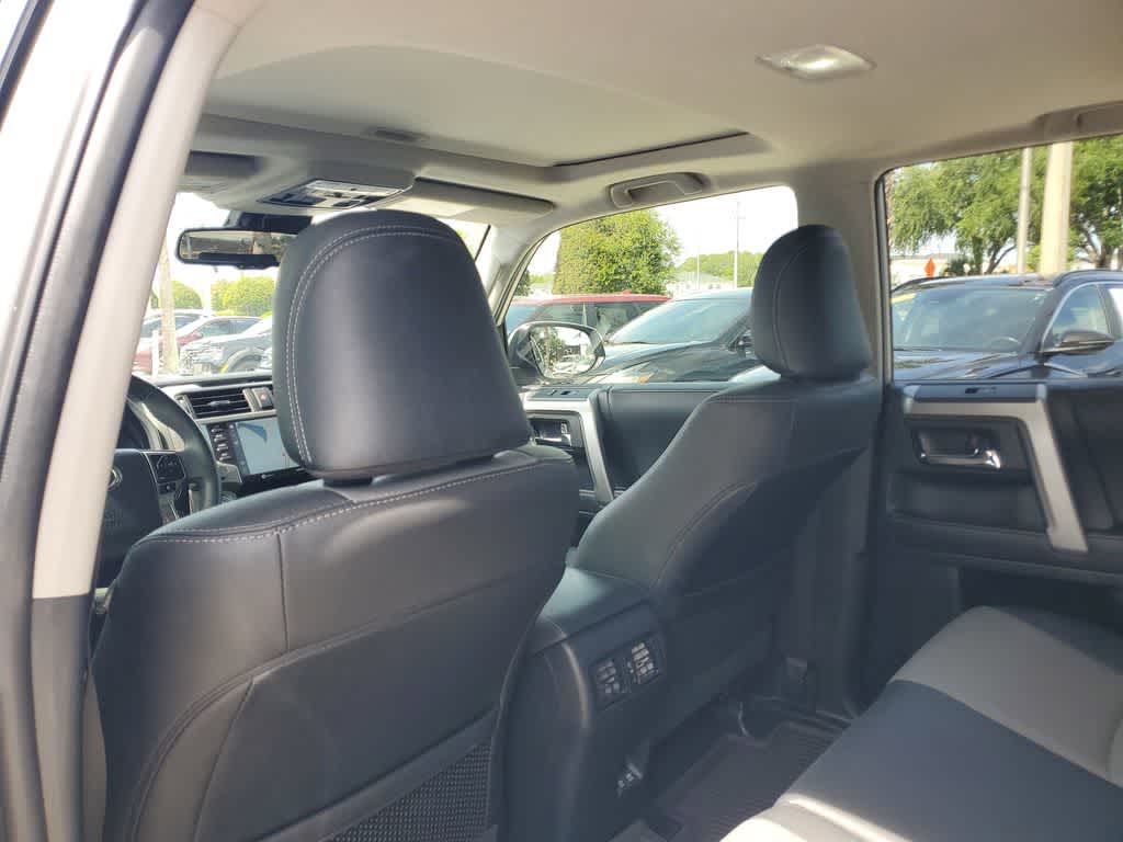 Thumbnail: 2022 Toyota 4Runner - 10