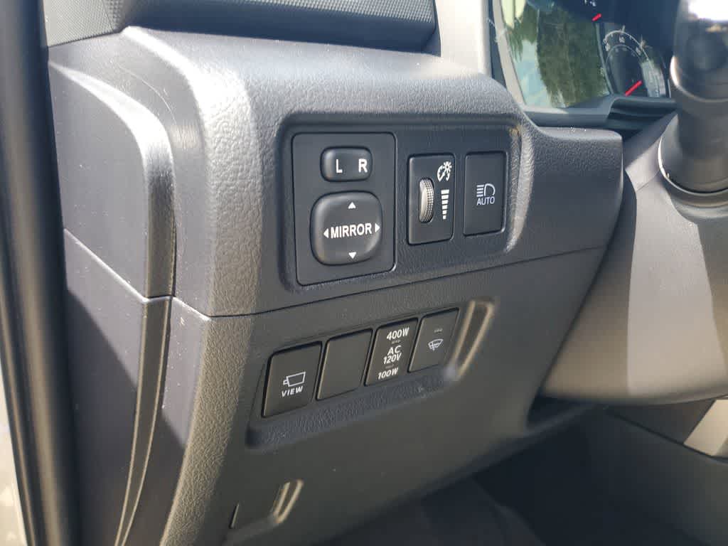 Thumbnail: 2022 Toyota 4Runner - 20