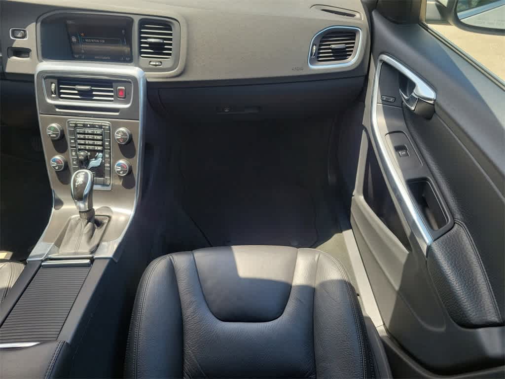 Thumbnail: 2014 Volvo S60 - 16