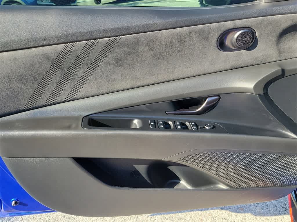 Thumbnail: 2023 Hyundai Elantra - 15