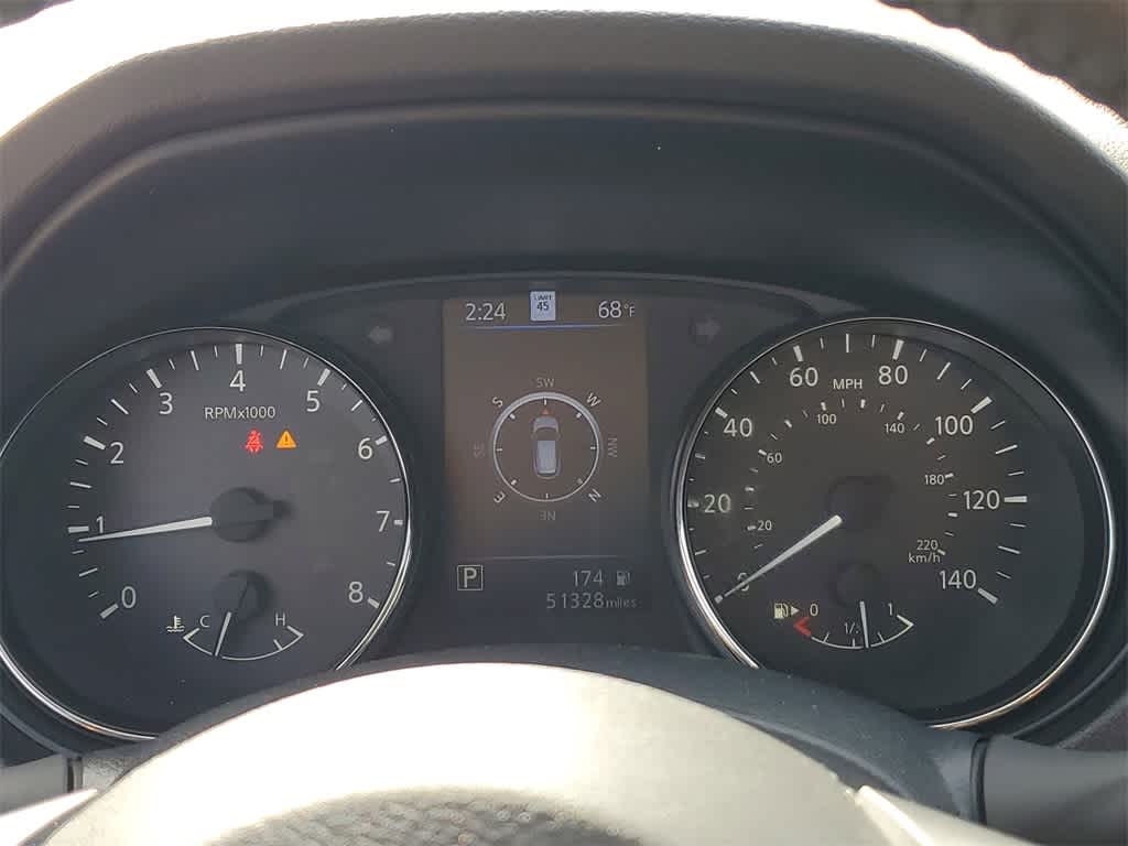 Thumbnail: 2021 Nissan Rogue Sport - 25