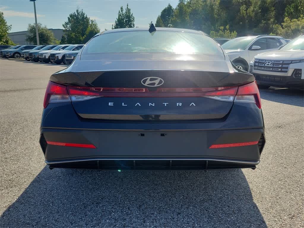 Thumbnail: 2025 Hyundai Elantra - 9