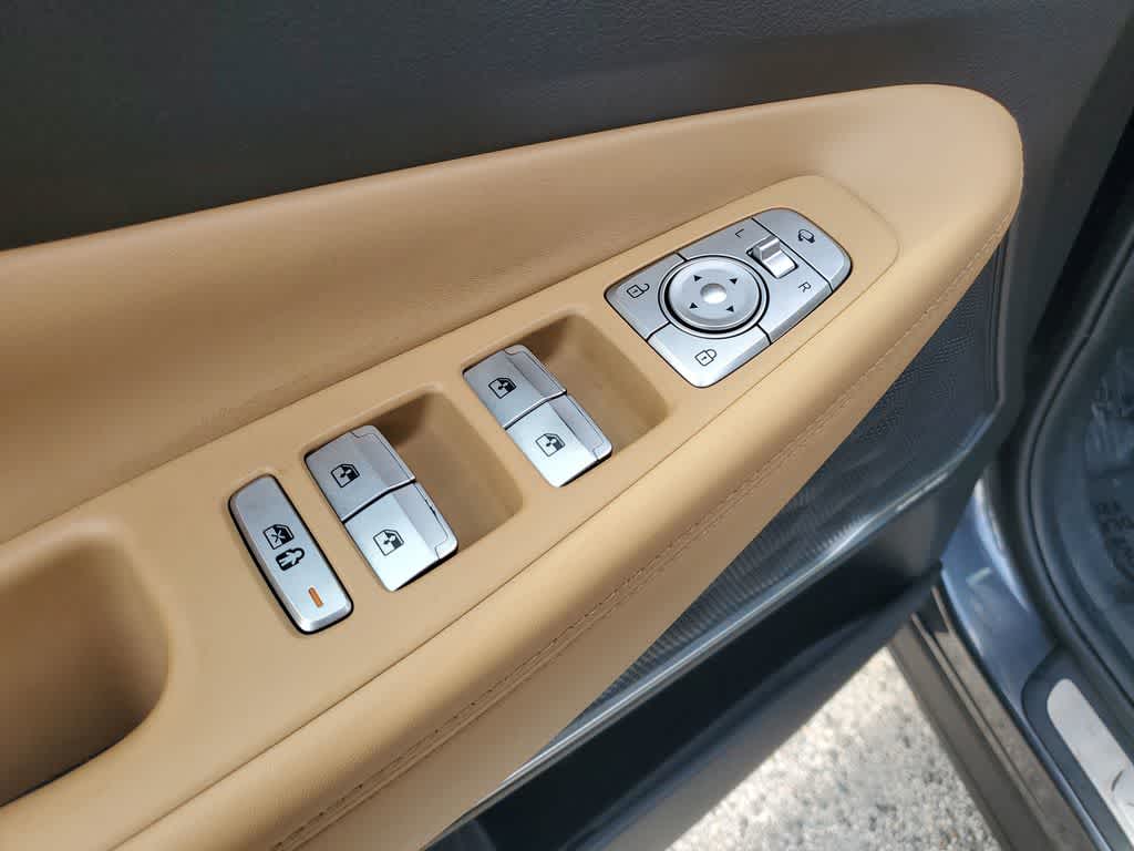 Thumbnail: 2023 Hyundai Santa Fe - 18