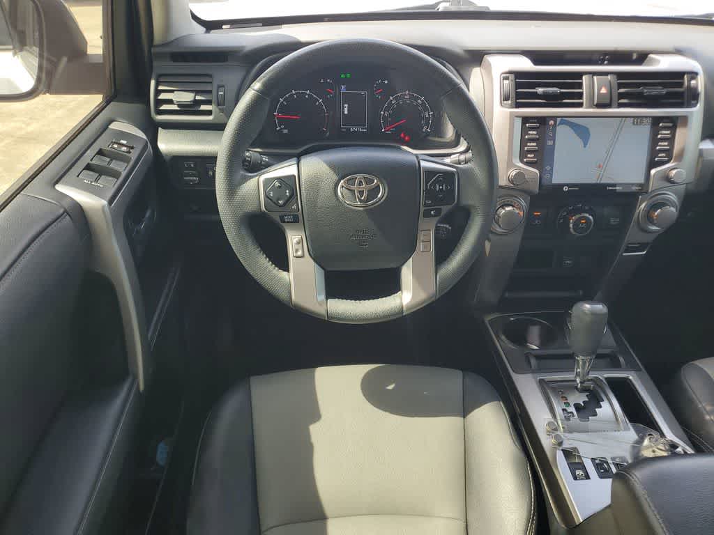 Thumbnail: 2022 Toyota 4Runner - 14