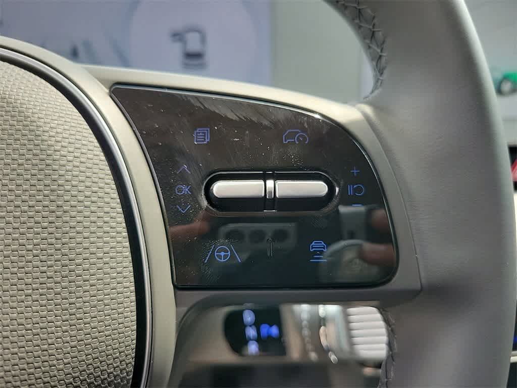 Thumbnail: 2023 Hyundai Ioniq 5 - 20