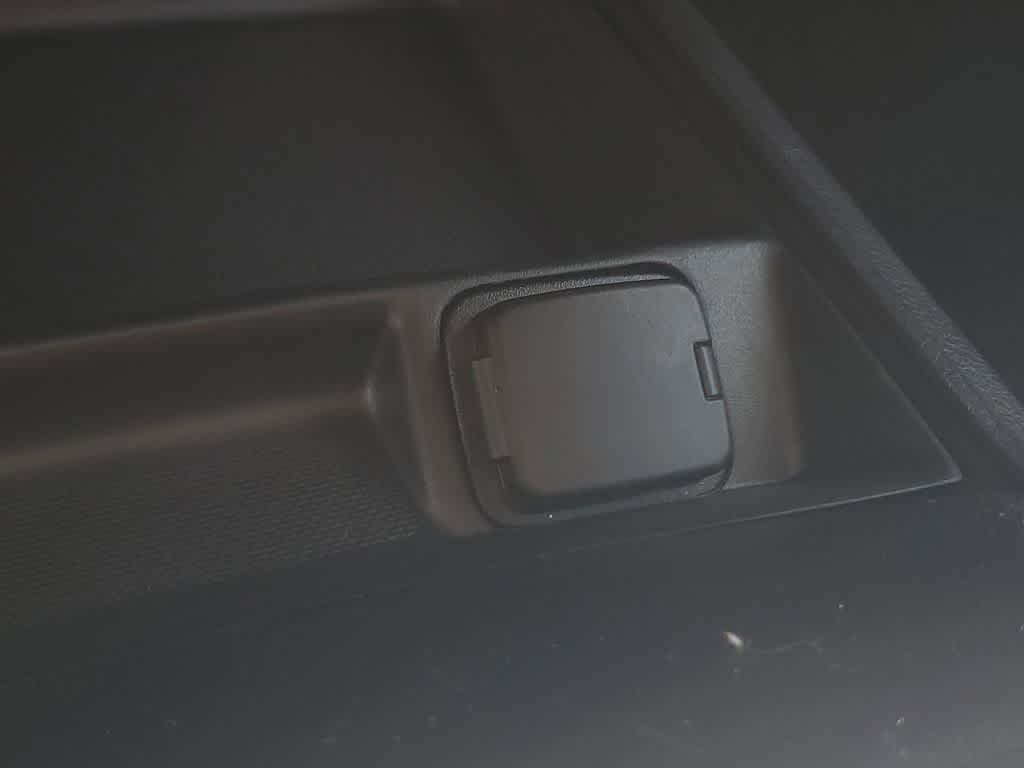 Thumbnail: 2013 Ford Fusion - 31