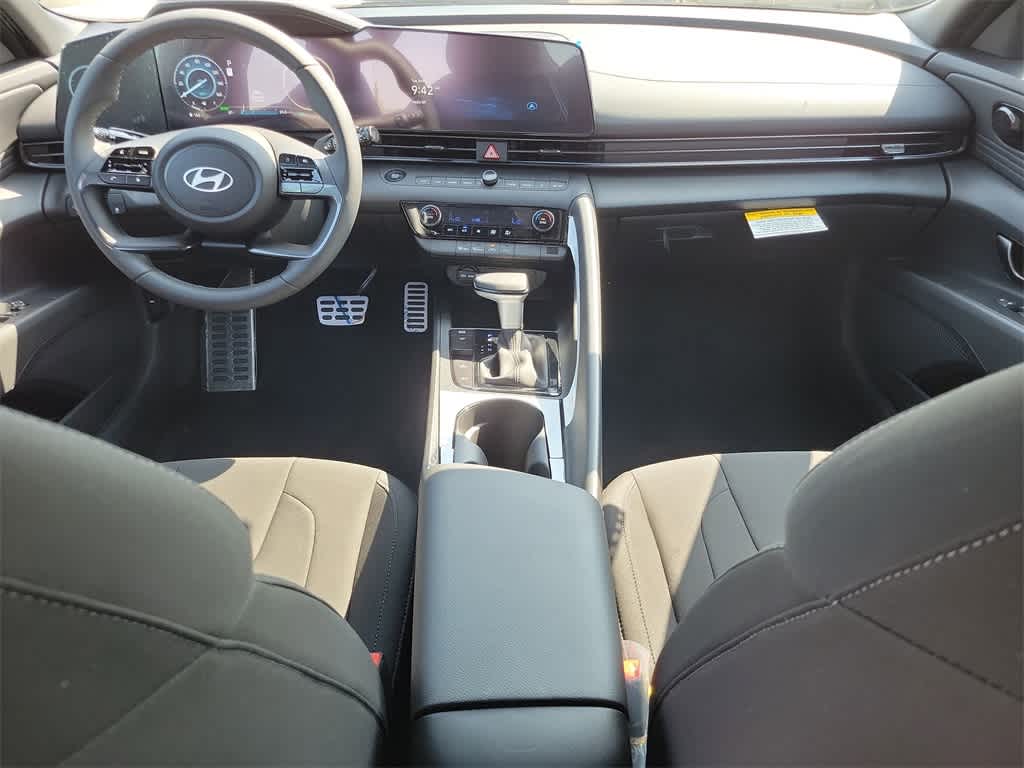 Thumbnail: 2025 Hyundai Elantra - 10