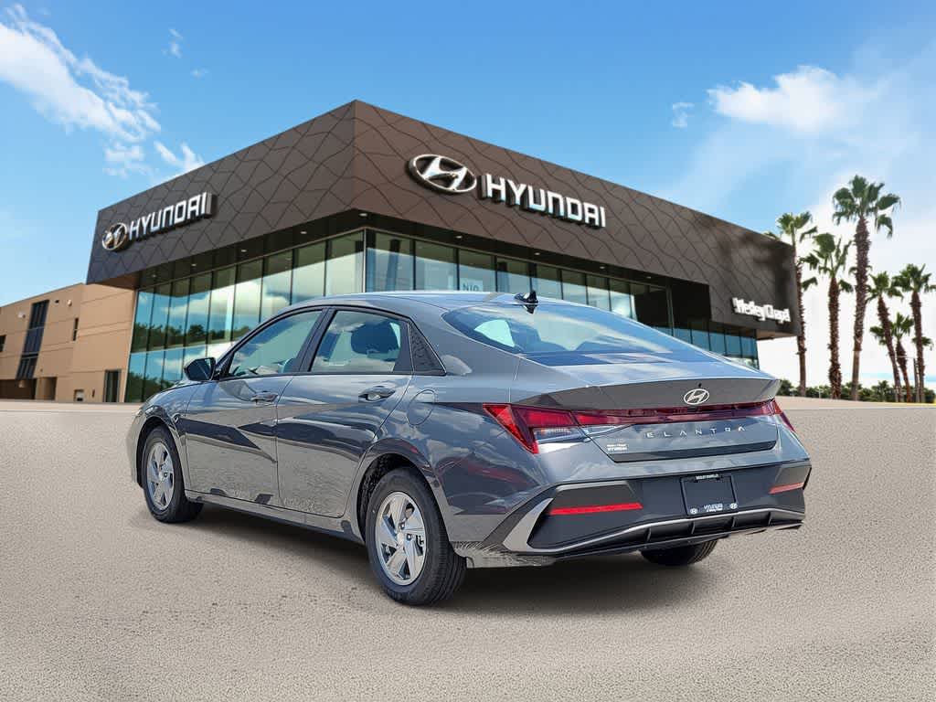 Thumbnail: 2026 Hyundai Elantra - 3