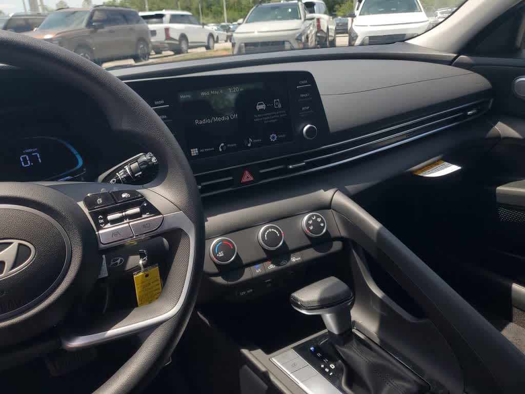 Thumbnail: 2026 Hyundai Elantra - 31