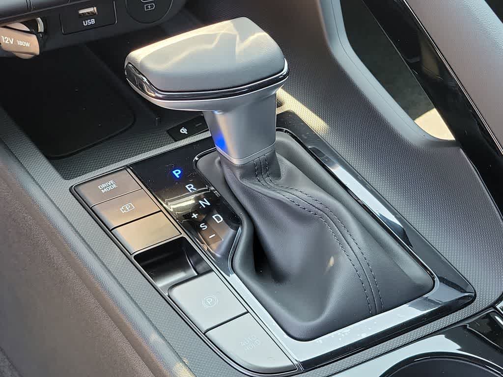 Thumbnail: 2025 Hyundai Elantra - 25