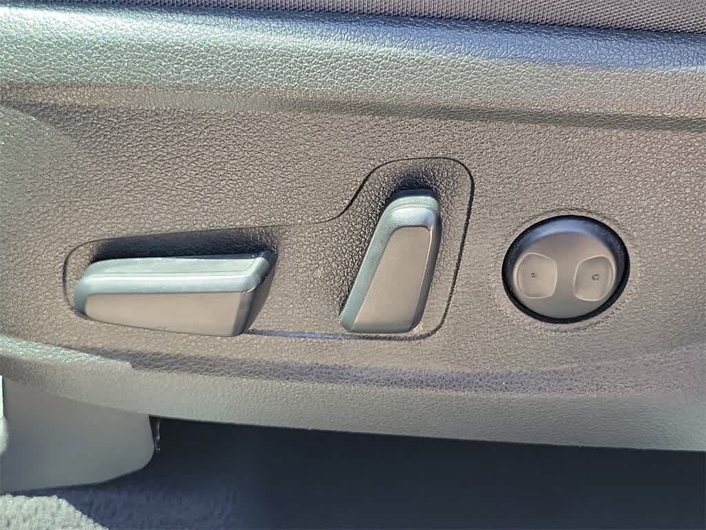 Thumbnail: 2023 Hyundai Santa Fe - 19