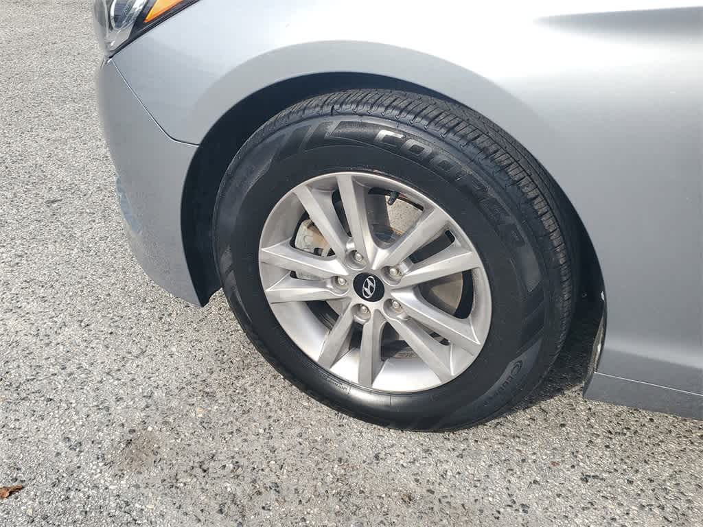 Thumbnail: 2015 Hyundai Sonata - 5