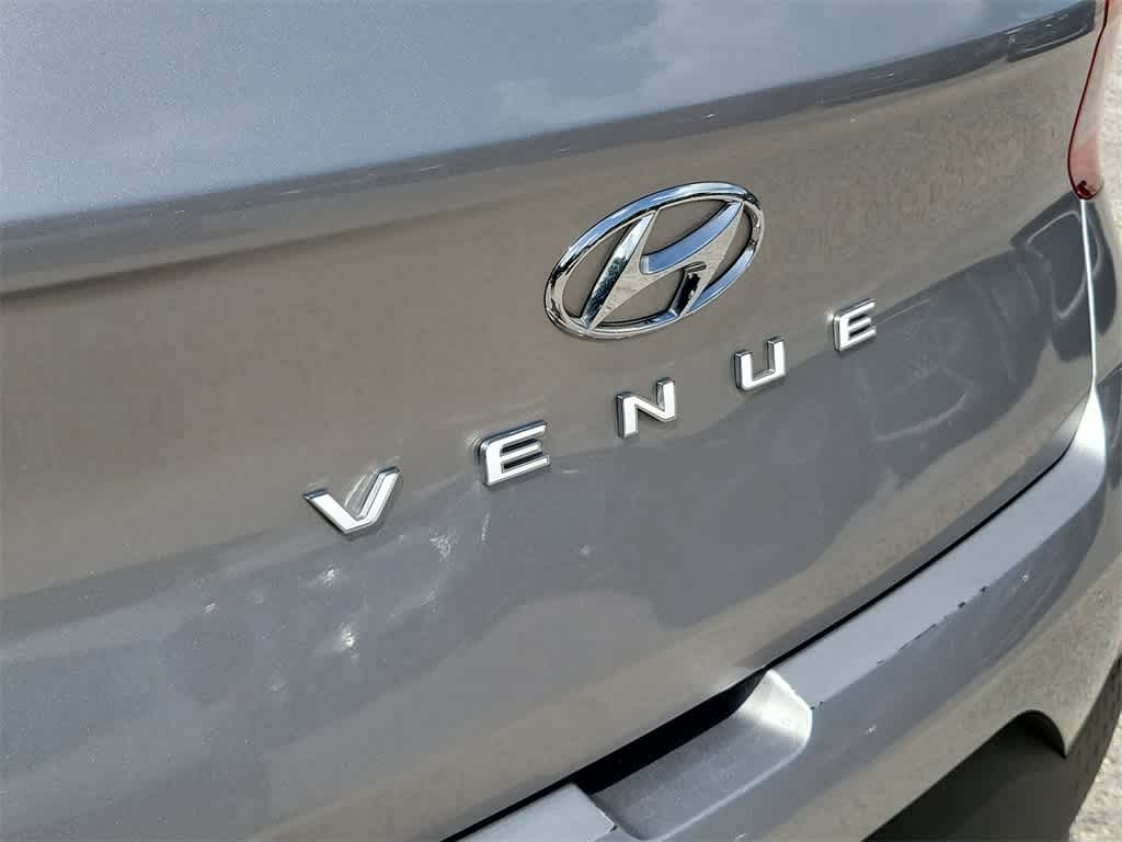 Thumbnail: 2023 Hyundai Venue - 9
