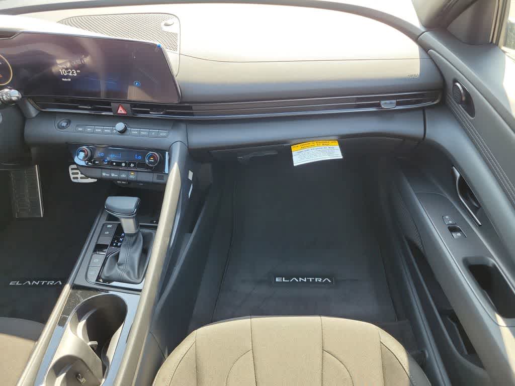 Thumbnail: 2025 Hyundai Elantra - 10