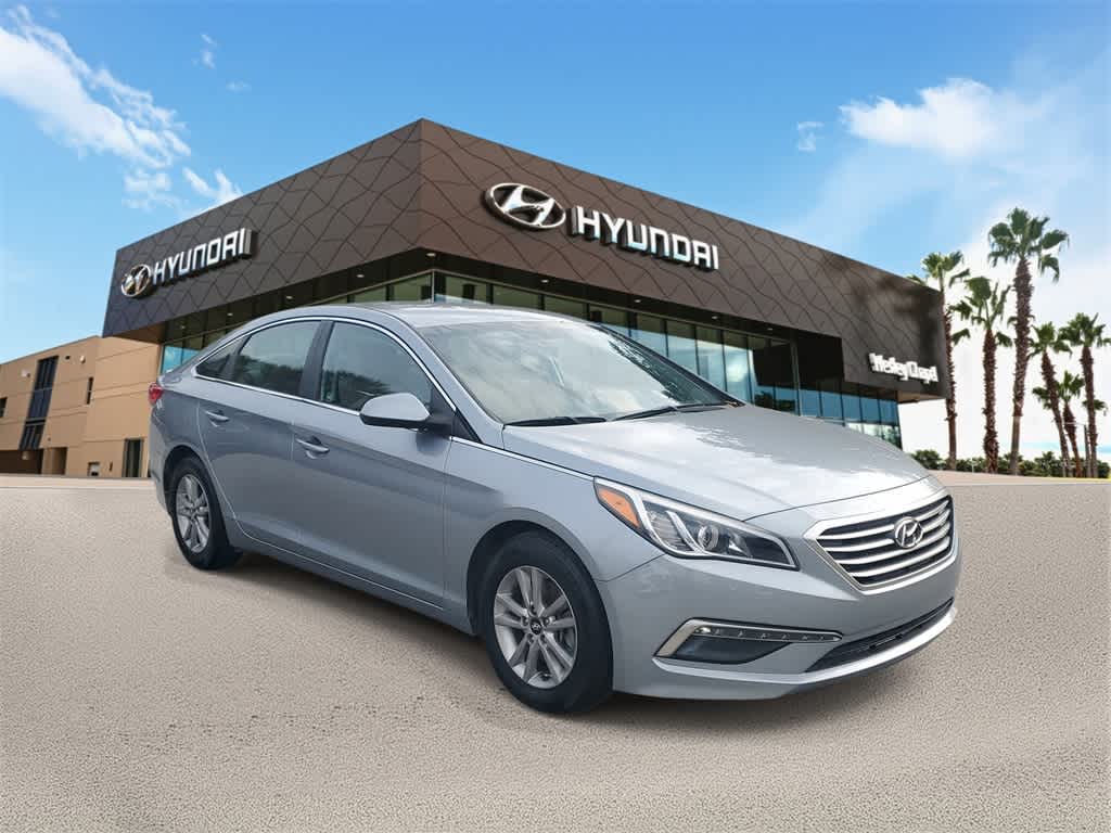 Thumbnail: 2015 Hyundai Sonata - 4