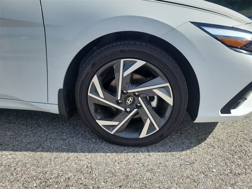 Thumbnail: 2025 Hyundai Elantra - 5