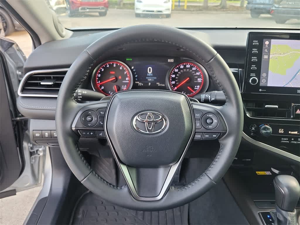 Thumbnail: 2022 Toyota Camry - 23