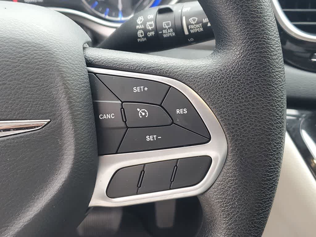 Thumbnail: 2020 Chrysler Pacifica - 24