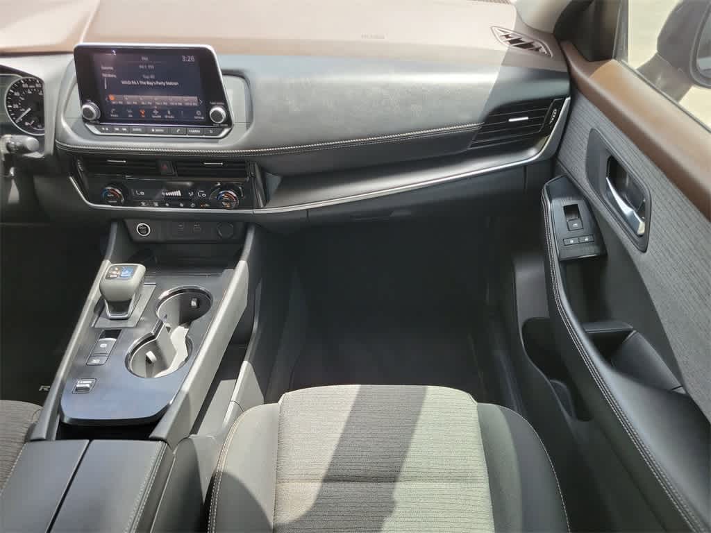 Thumbnail: 2022 Nissan Rogue - 17