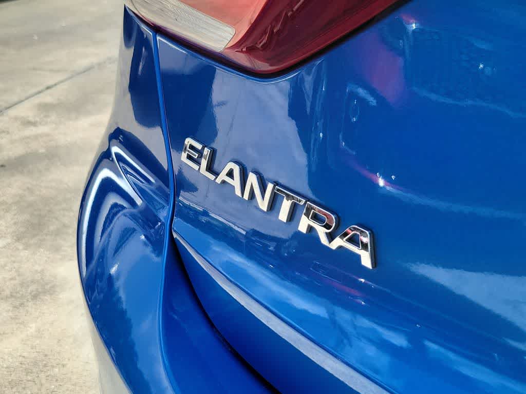 Thumbnail: 2018 Hyundai Elantra - 6