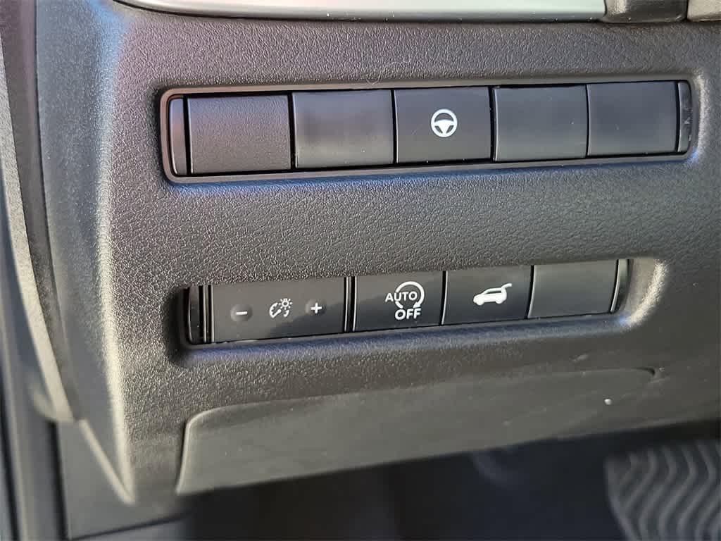 Thumbnail: 2023 Nissan Rogue - 22