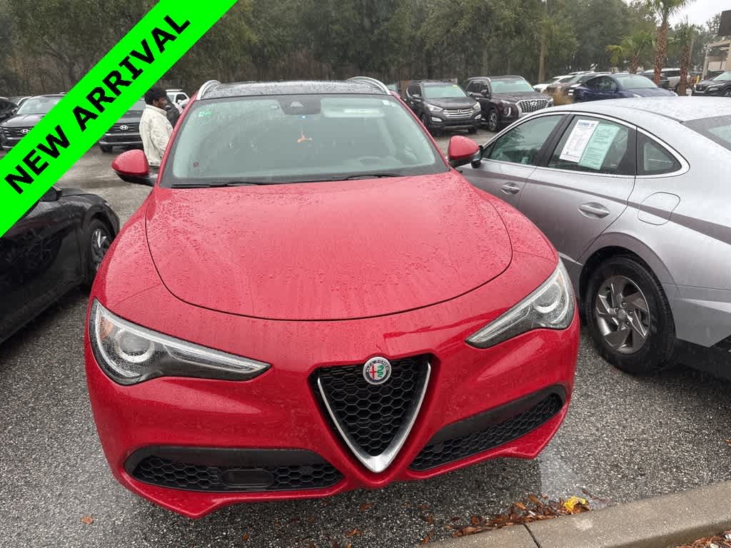 Thumbnail: 2021 Alfa Romeo Stelvio - 3