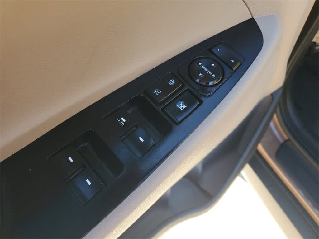 Thumbnail: 2017 Hyundai Tucson - 17