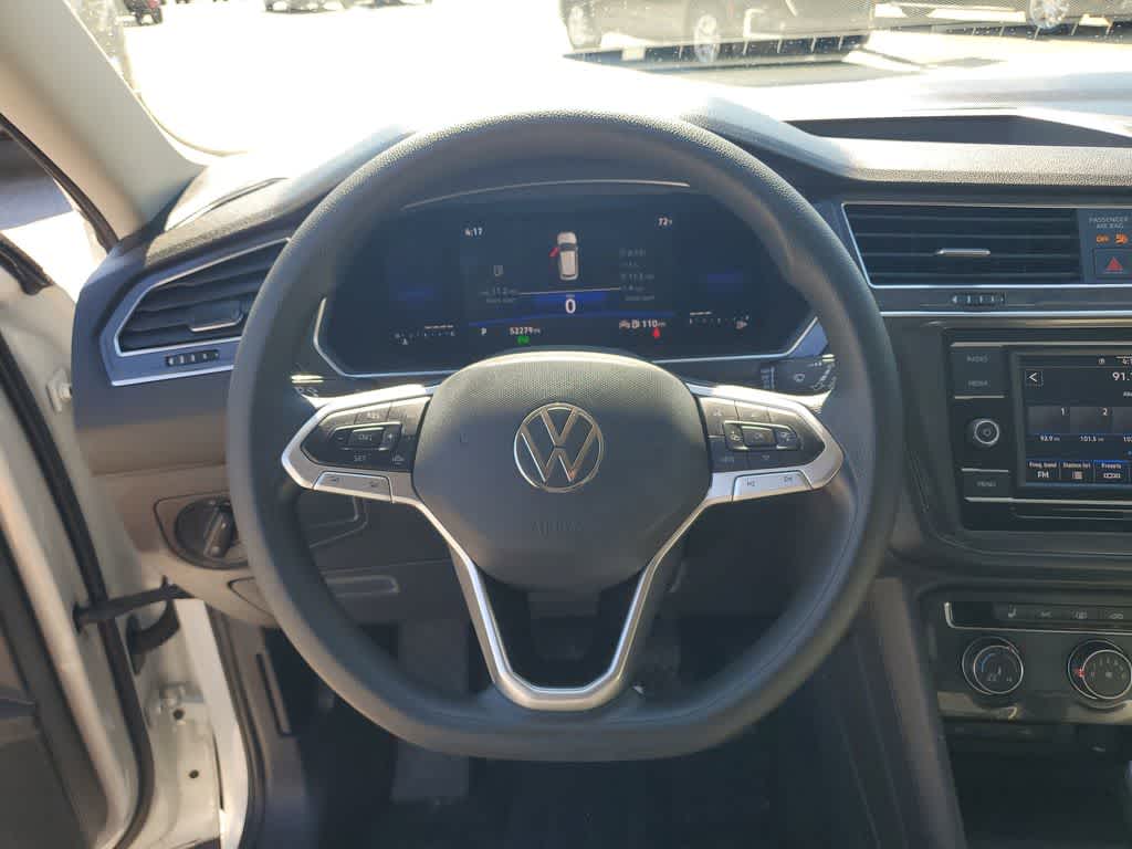 Thumbnail: 2023 Volkswagen Tiguan - 23