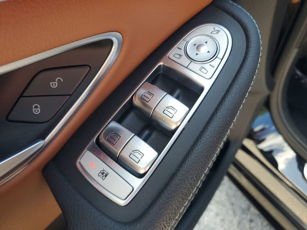 Thumbnail: 2021 Mercedes-Benz C-Class - 17