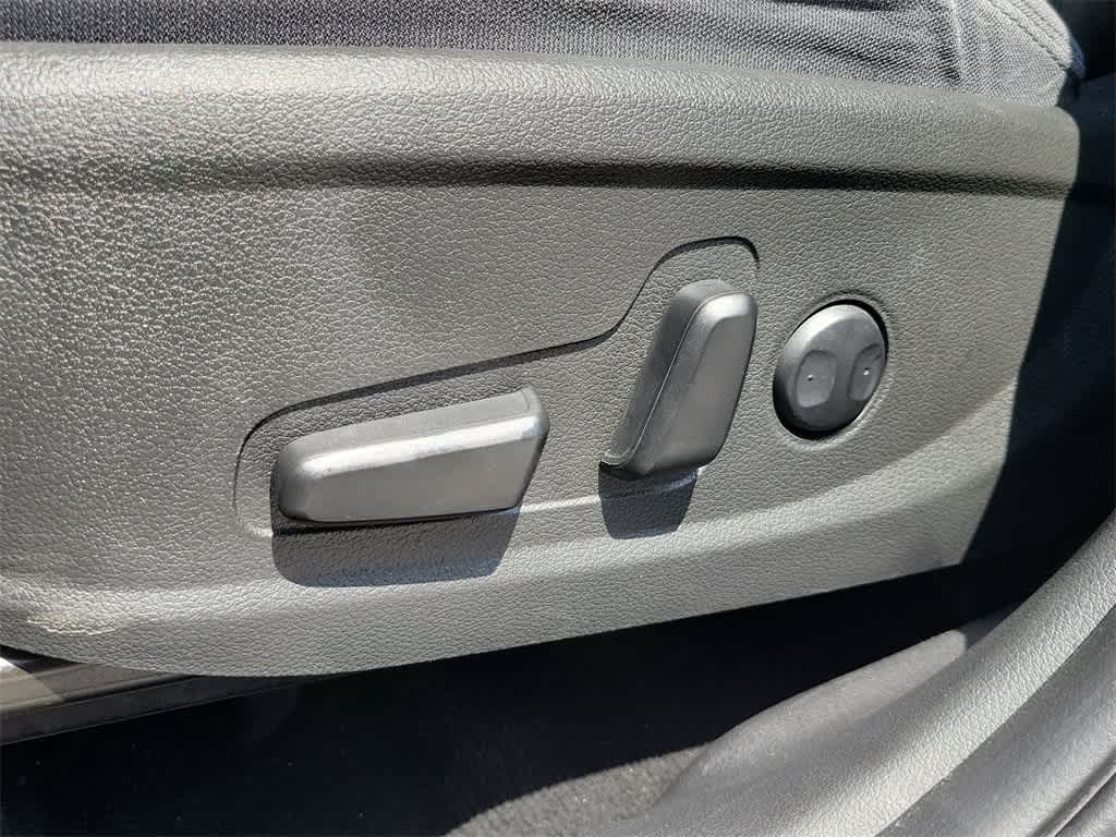 Thumbnail: 2023 Hyundai Santa Fe - 21