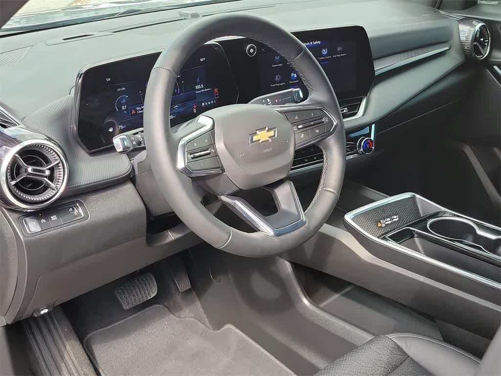 Thumbnail: 2025 Chevrolet Equinox - 18