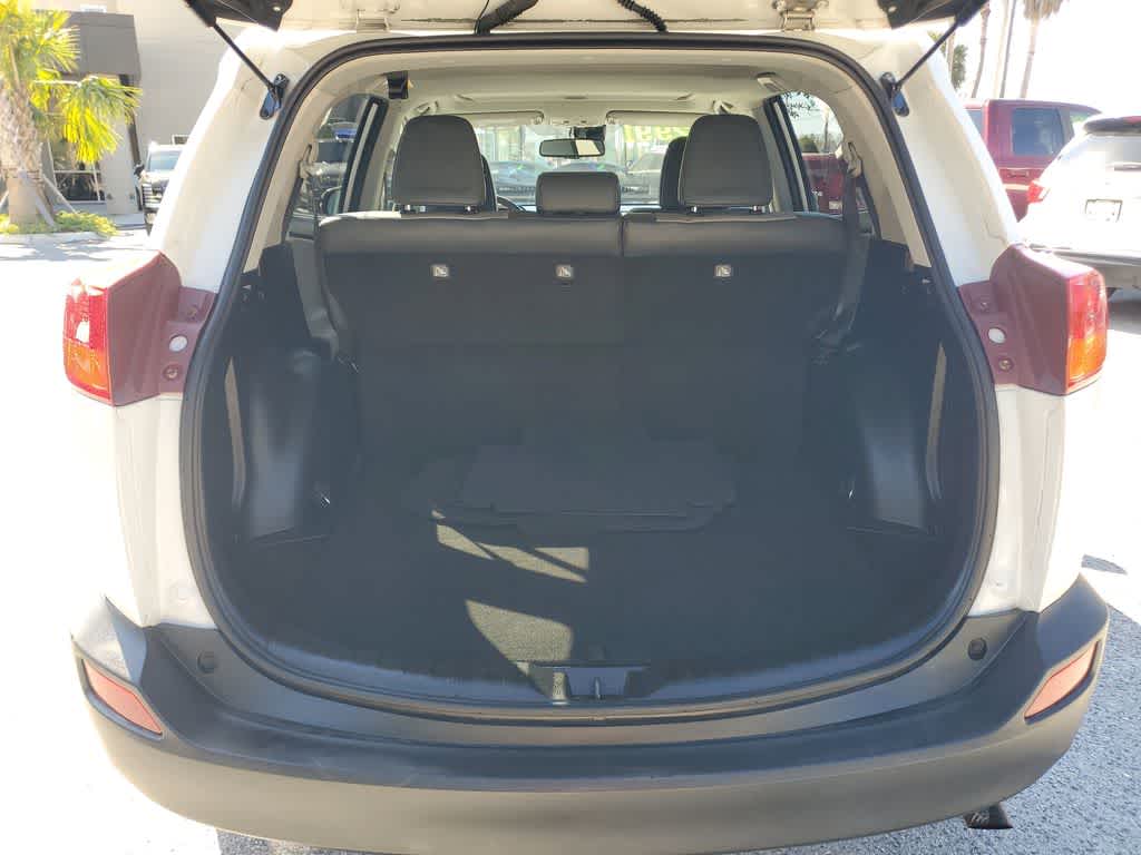 Thumbnail: 2015 Toyota RAV4 - 9