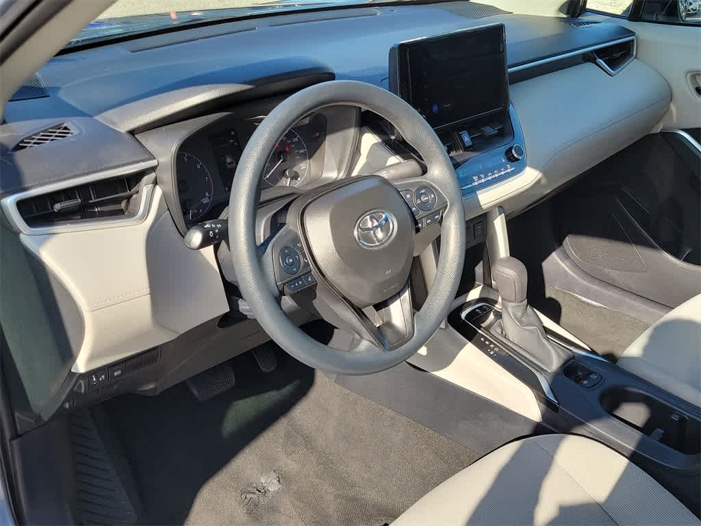 2023 Toyota Corolla Cross L 14