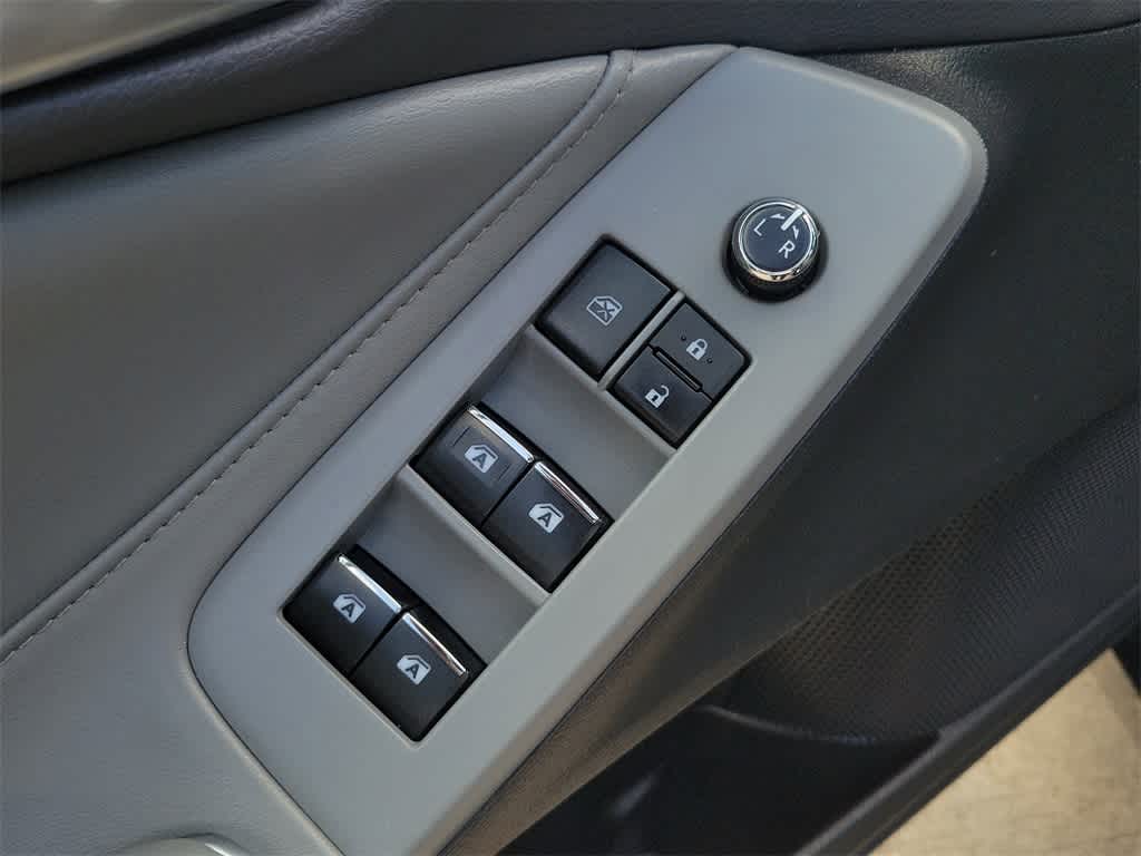 Thumbnail: 2021 Toyota Avalon - 17